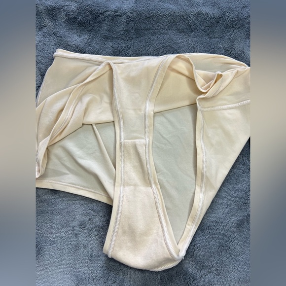 SKIMS High Waisted Thong in Sand, size Small NWT! - Picture 9 of 9